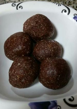 A picture of Choco Almond Balls.