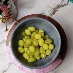 A picture of 1 Ingredient Frozen Grapes Dessert.