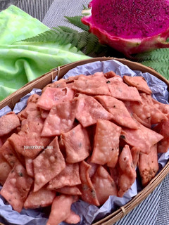 Foto resep Kue Bawang Kulit Buah Naga