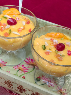 माँगो स्मूदी (MANGO SMOOTHIE RECIPE IN MARATHI) रेसिपी चे मुख्य फोटो