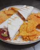 Fajita De Tomate, Olivas, Huevo duro y Atún