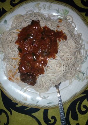 A picture of Superghetti with stew.