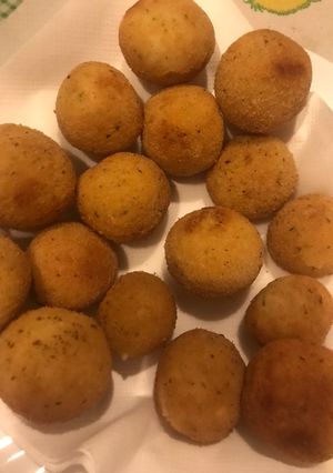 Una foto de Croquetas de coliflor y muzarella