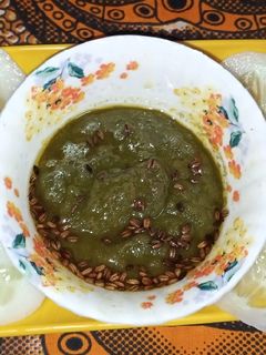तड़के वाली धनिया आम वाली चटनी (Tadke wali dhaniya aam wali chutney recipe in hindi) रेसिपी मुख्य फोटो