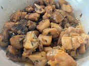 A picture of chicken chestnut mushrooms