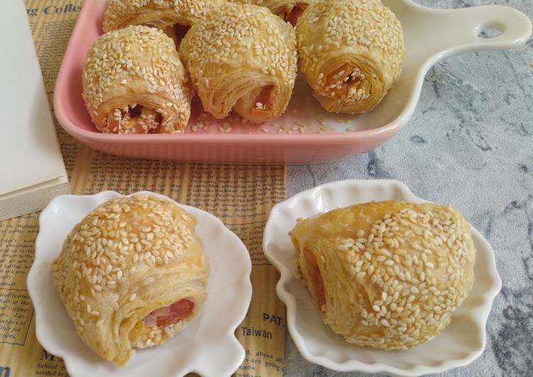 Bagaimana Membuat Pastry Wijen Isi Sosis Anti Gagal