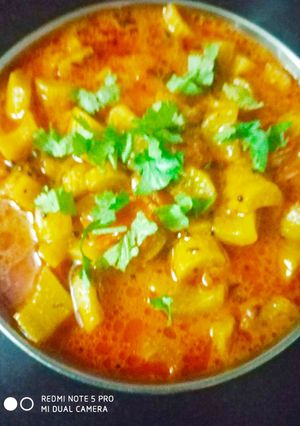 A picture of Cucumber tomato sabji.