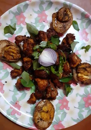 பொரித்த சிக்கன் (Chicken 65) (Poritha chicken 65 recipe in tamil) செய்முறை முக்கிய புகைப்படம்