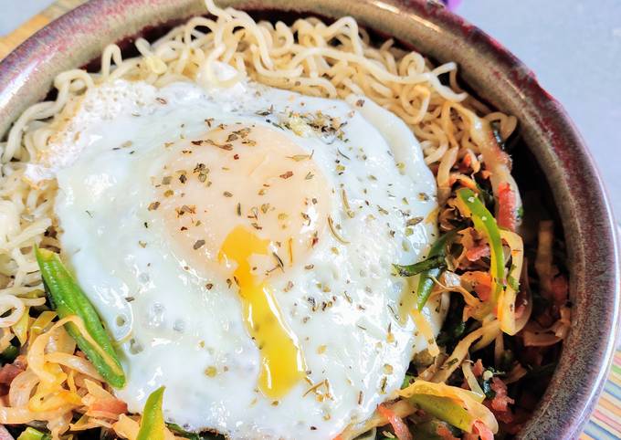 Noodles vegetables breakfast bowl