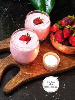عکسی از دستور شیک توت فرنگی