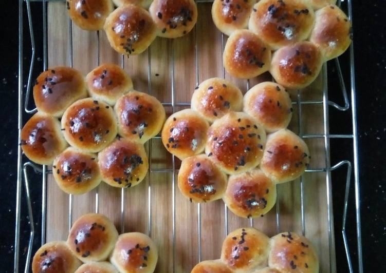 Recipe of Speedy Mini Buns#bakedsnacks