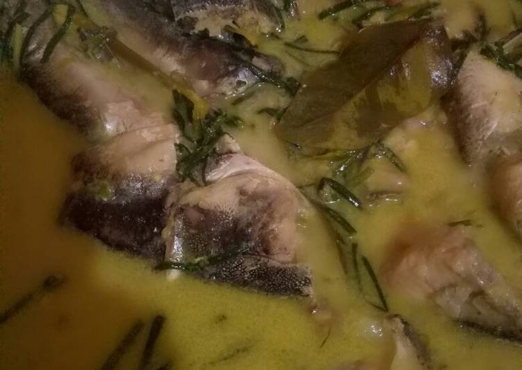 Gulai kuning ikan baung