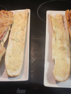 Una foto de Bocadillo de lomo con mayonesa y lechuga