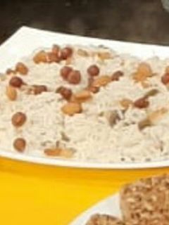 صورة لوصفة أرز بالكبد والقوانص والمكسرات