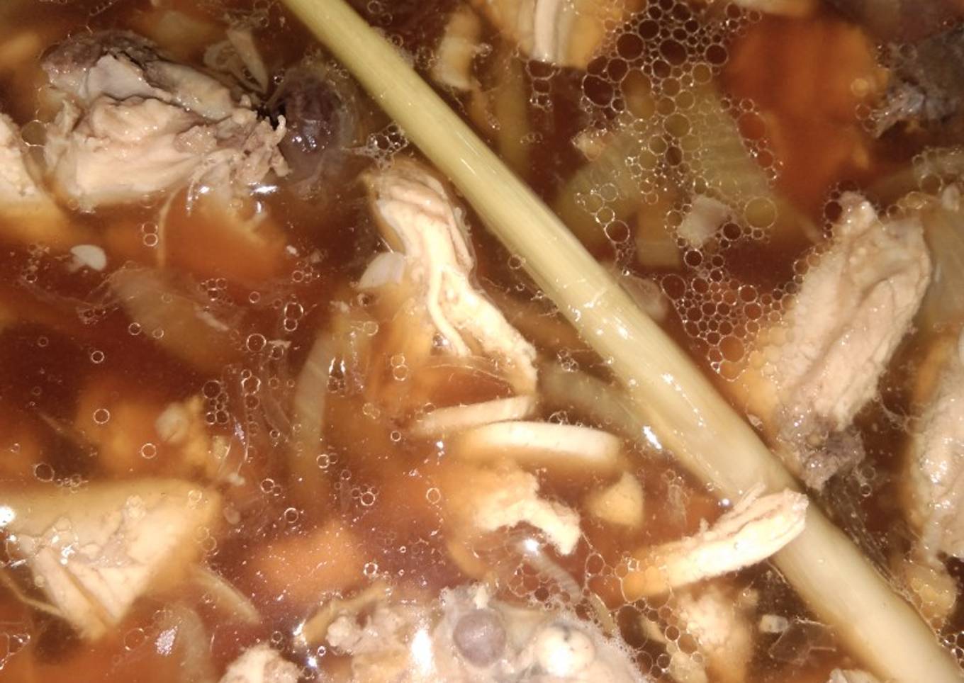 Sop ayam saori lada hitem