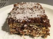 Una foto de turrón quaker con dulce de leche