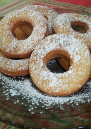 Una foto de Rosquitas con azúcar impalpable