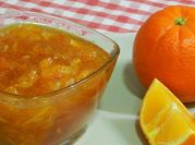 Una foto de mermelada de naranja