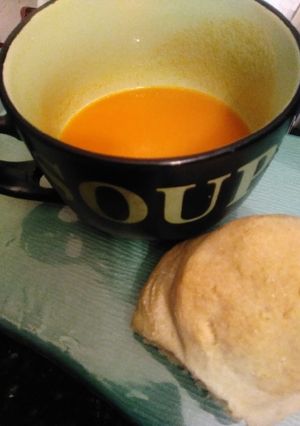 A picture of Simple tomato 🍅 soup.