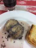 Criadillas de vacuno al vino tinto