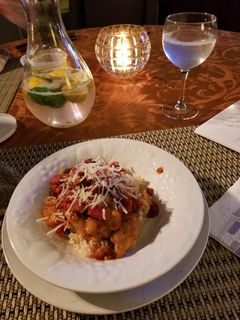 A picture of Chicken Marsala.
