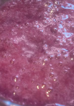 Una foto de Smoothie de uva y arándanos