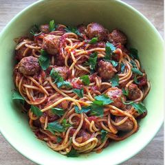A picture of Pasta and meat balls.