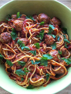 A picture of Pasta and meat balls.