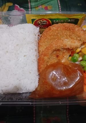 Foto resep Nasi Steak Ayam Sederhana (Ide Menu Untuk Berbagi Takjil)