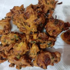 A picture of Mix pakoda.