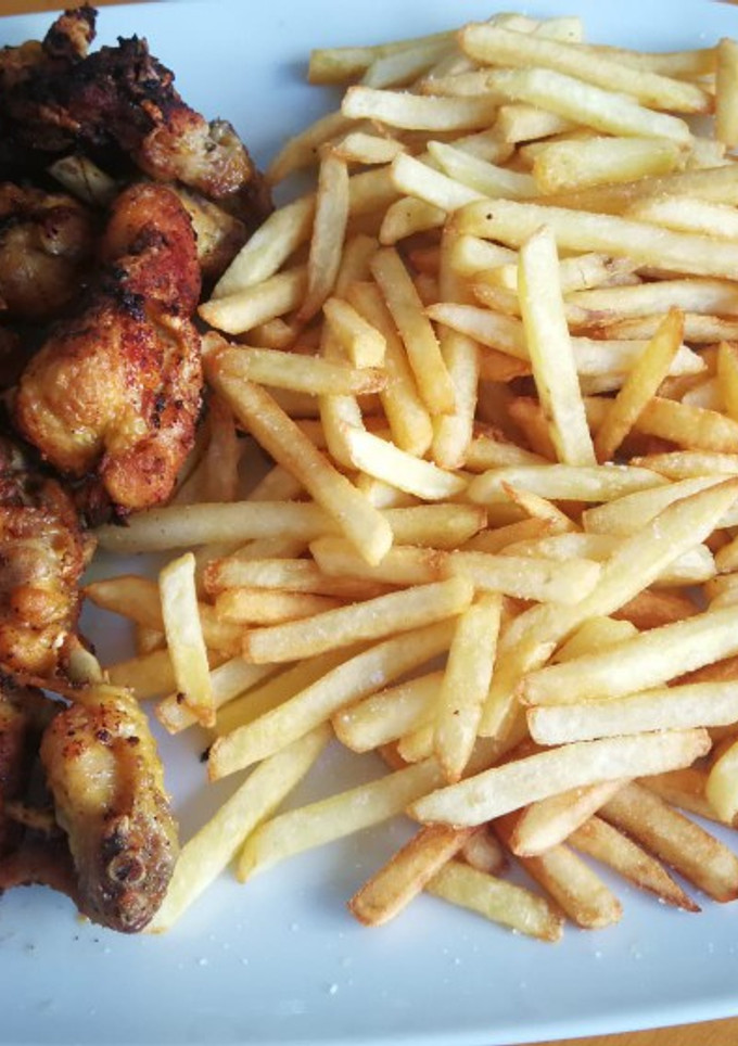 Una foto de Pollo al ajillo