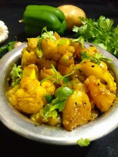 गोभी मसाला आलू (Gobhi Masala aloo recipe in Hindi) रेसिपी मुख्य फोटो
