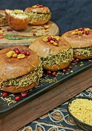 દાબેલી (Dabeli recipe in Gujarati) (Jain) રેસીપી મુખ્ય ફોટો