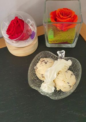 Une photo de Glace à la banane et pépites de chocolat