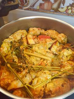 Una foto de Sarmale (receta rumana) rollitos de repollo con carne
