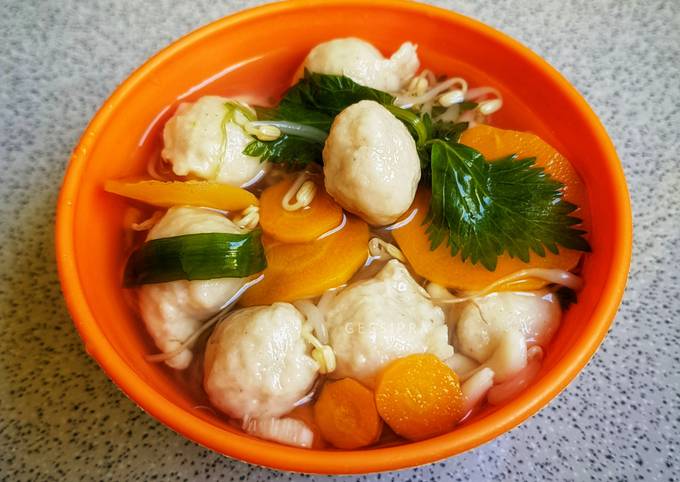 Bagaimana Menyiapkan Sop Bakso yang Bikin Ngiler