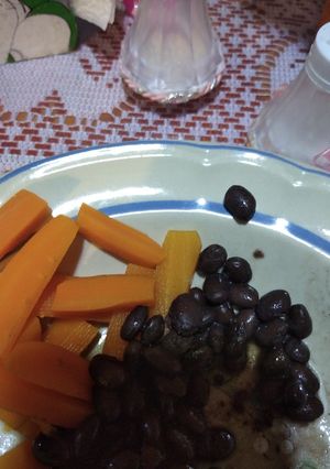 Una foto de Zanahorias con frijoles