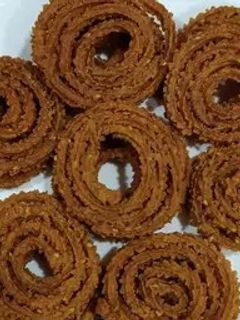 भाजणीची चकली (Bhajnichi Chakli Recipe In Marathi) रेसिपी चे मुख्य फोटो