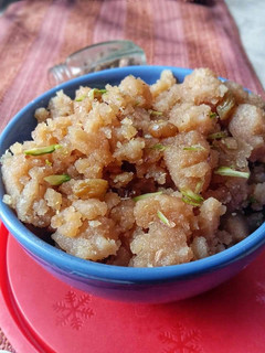 A picture of Makhandi Halwa.