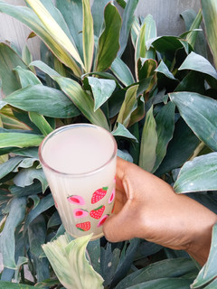 A picture of Lemon juice.