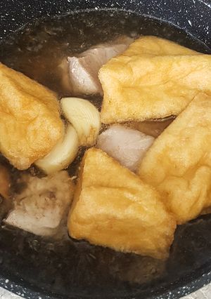 A picture of Pork Ribs Soup with Fermented Turnips.