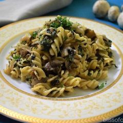 A picture of Mushroom And Spinach Pasta.