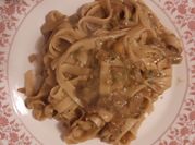 Una foto di condimento per tagliatelle
