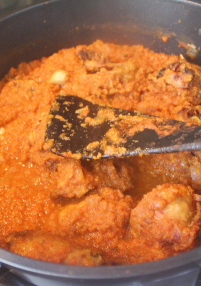 Una foto de Pollo con tomate