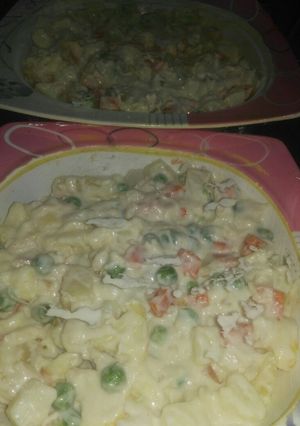 A picture of Chiken pineapple salad.