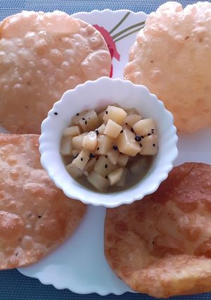 ডালপুরি সাদা আলুর চচ্চড়ি (dalpuri saada aloor chachhori recipe in Bengali) রেসিপির প্রধান ছবি