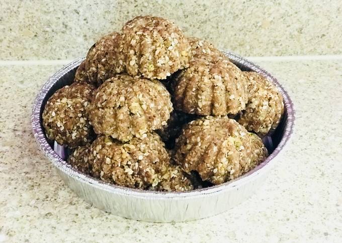 Step-by-Step Guide to Make Gordon Ramsay Oats and sesame ladoo