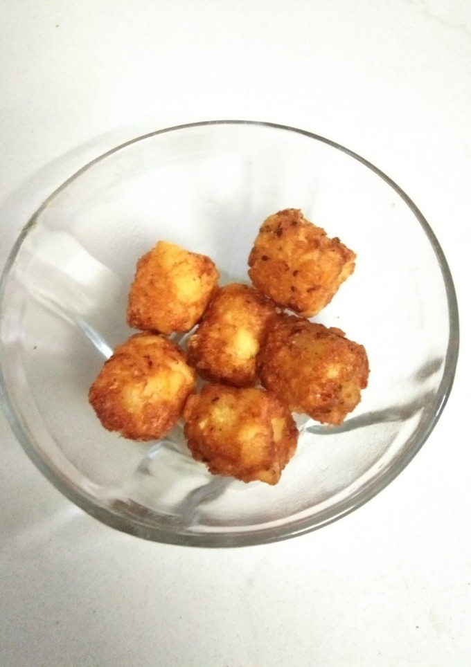 पोटैटो बॉल्स (Potato balls recipe in hindi) रेसिपी मुख्य फोटो