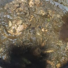A picture of Spinach chicken.