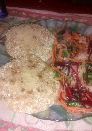 Una foto de Hamburguesas al horno de soja texturizada rebozadas en avena